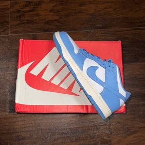 SN DUNKS UNIVERSITY BLUE